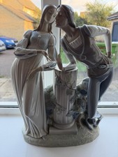Lladro Romeo & Juliet Porcelain Figurine