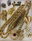 Vntg. TRIFARI 11pc. Gold Tone Jewelry Lot! Earrings Parts/Repairs! TLC