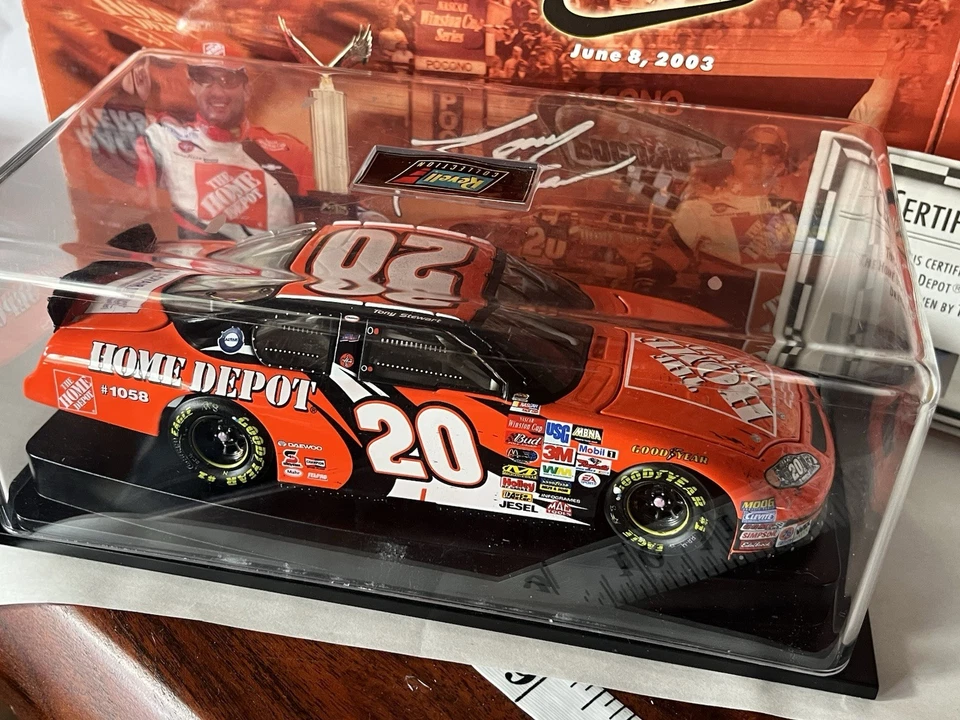 Revell Collection 1/1888 2003 Chevrolet Monte Carlo Raced Version The Home Depot - Image 2 of 4