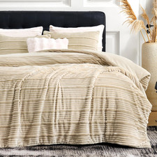 Luxurious Beige King Size Fleece Comforter Set - 3 Pieces for Winter Warmth