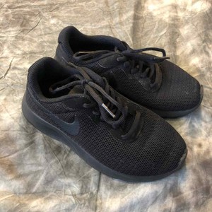 nike tanjun 2y