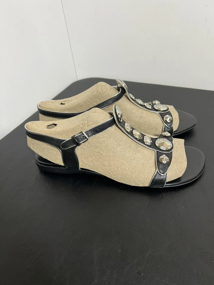 Sandalias Nickels suaves negras con correa en T punta abierta correa de tobillo ajustable talla 8,5 M Foto 2 de 4