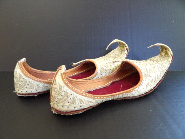 PANTOFOLA D’ORO Scarpa Khussa vintage filo oro ricamato pelle indiano Pakistan punta arricciata