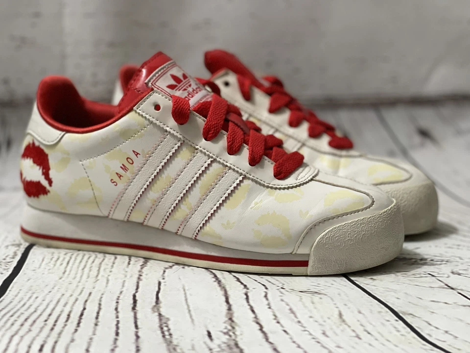 Adidas Samoa Kisses Sneakers Women Size 5.5 - Image 3 of 4