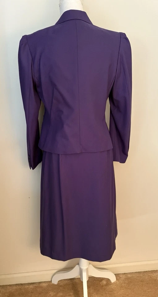 Traje chaqueta y falda púrpura Saks Fifth Avenue 100 % lana vintage para mujer talla Foto 2 de 4