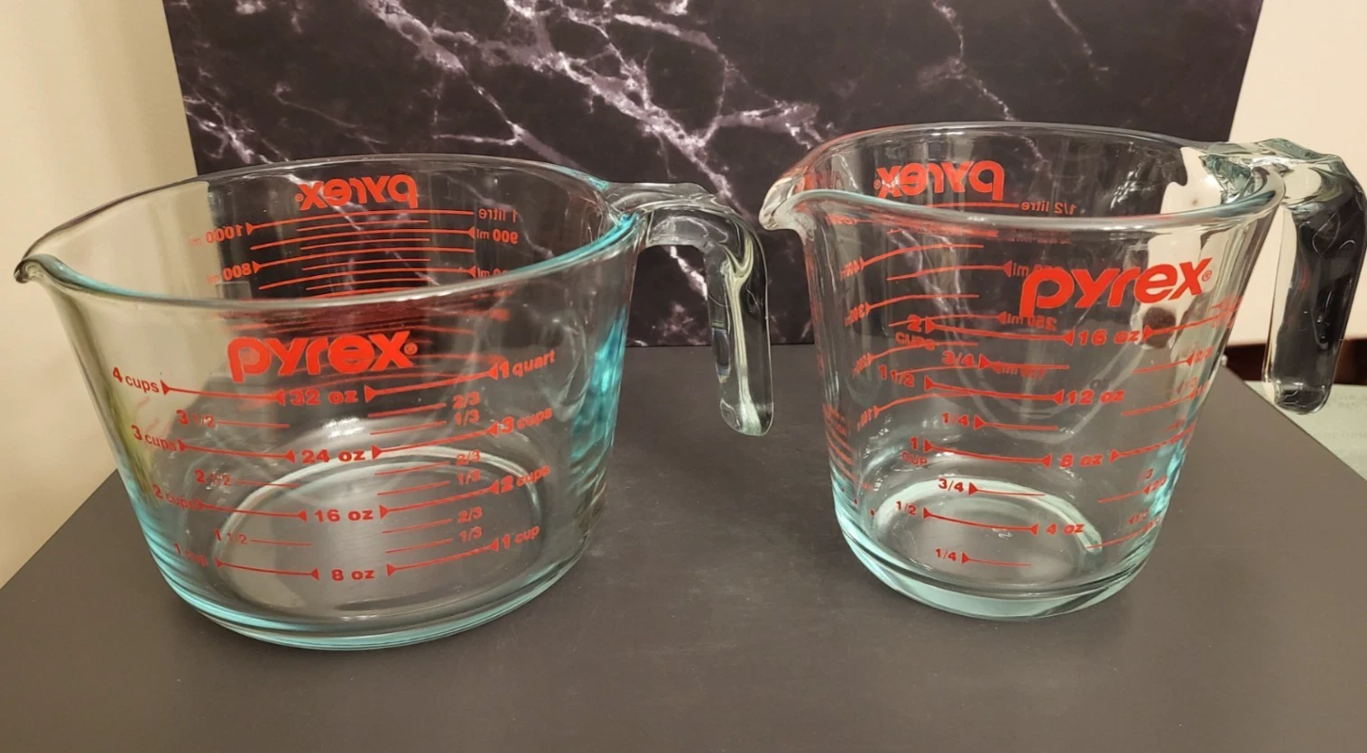 Set of 2 Pyrex Blue Tinted 4 Cup & 2 Cup Glass Measuring Cups Large Handle VTG
Opens in a new window