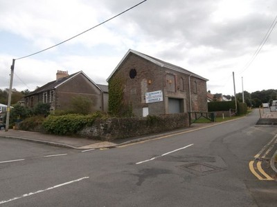 Photo 6x4 The former Zoar Chapel (Calvinistic Methodist), Maesycwmmer Yst c2017