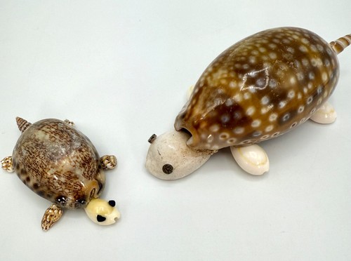 Hand Crafted Mama & Baby Turtles Seashell Folk Art Figures - Picture 3 of 13