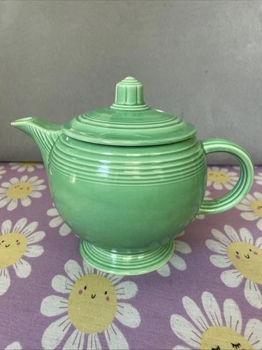 Fiesta Vintage Original Green Teapot Near Perfect Condition