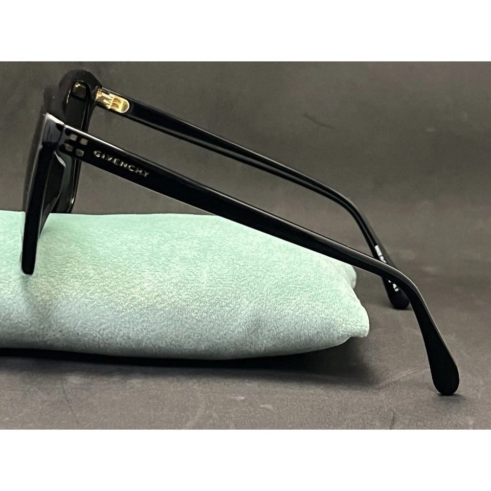 Givenchy sunglasses. brand New. Fabulous! All black. Made in Italy. GV7108/s - Image 4 of 4