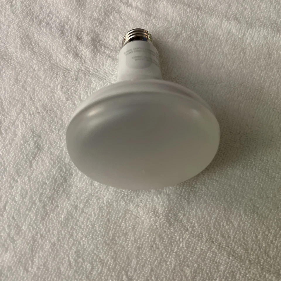 Greenlite BR30 LED Floodlight Bulbs 4-Pack – 65W Equivalent 3000K Dimmable - Image 2 of 4