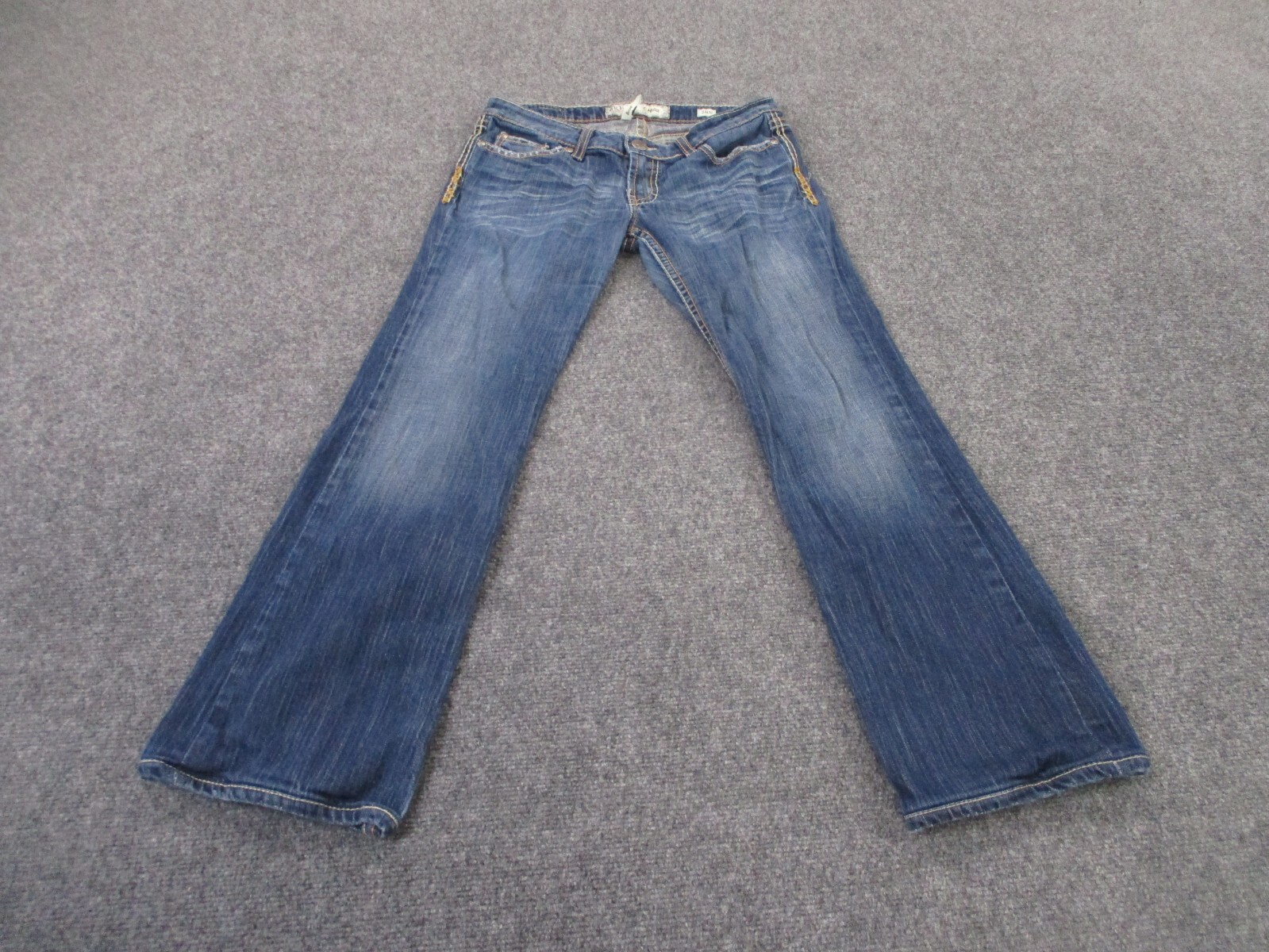 BKE Buckle Jeans Womens 28 X 29.5 Blue Stella Bootcut Distressed Stretch Adult