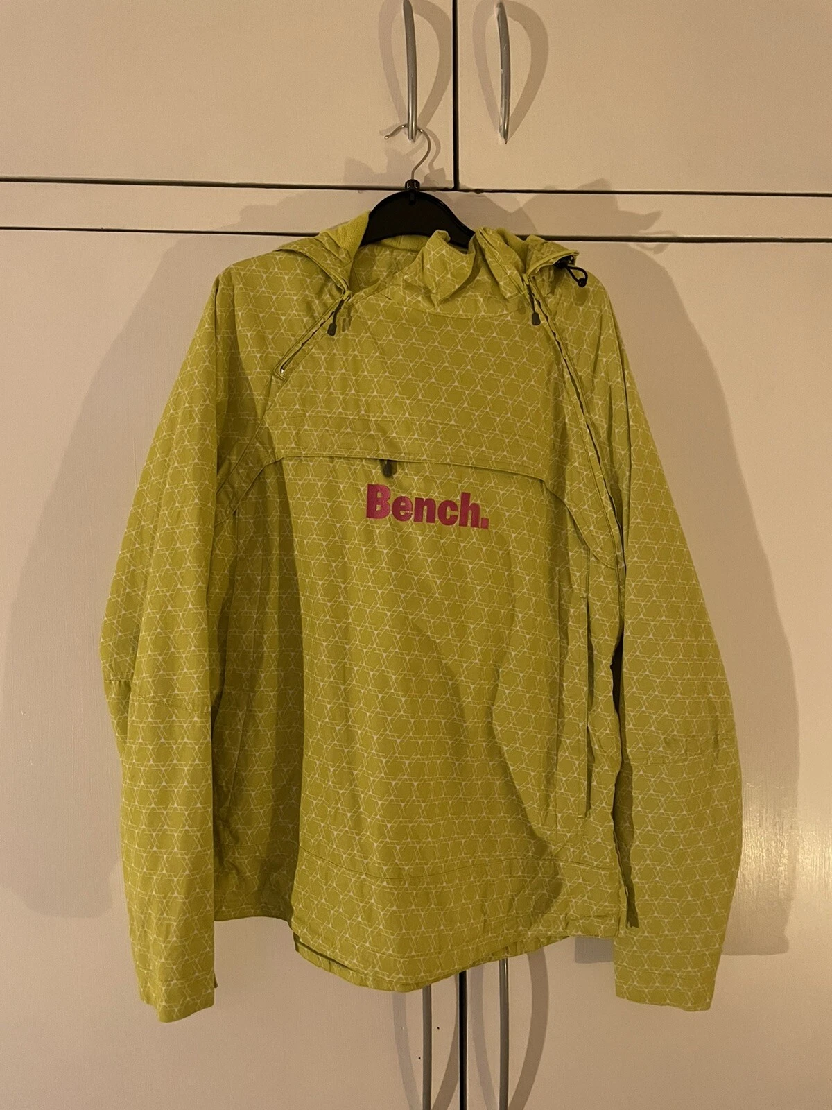 Bench waterproof and windproof jacket