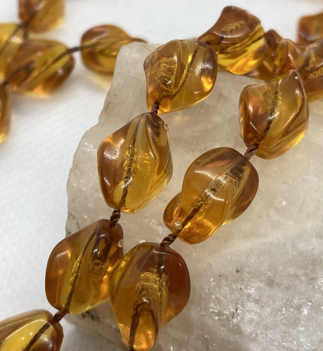 Vintage Sarah Coventry Signed 36'' Amber Acrylic Twisted Bead Beaded Necklace - Picture 5 of 6