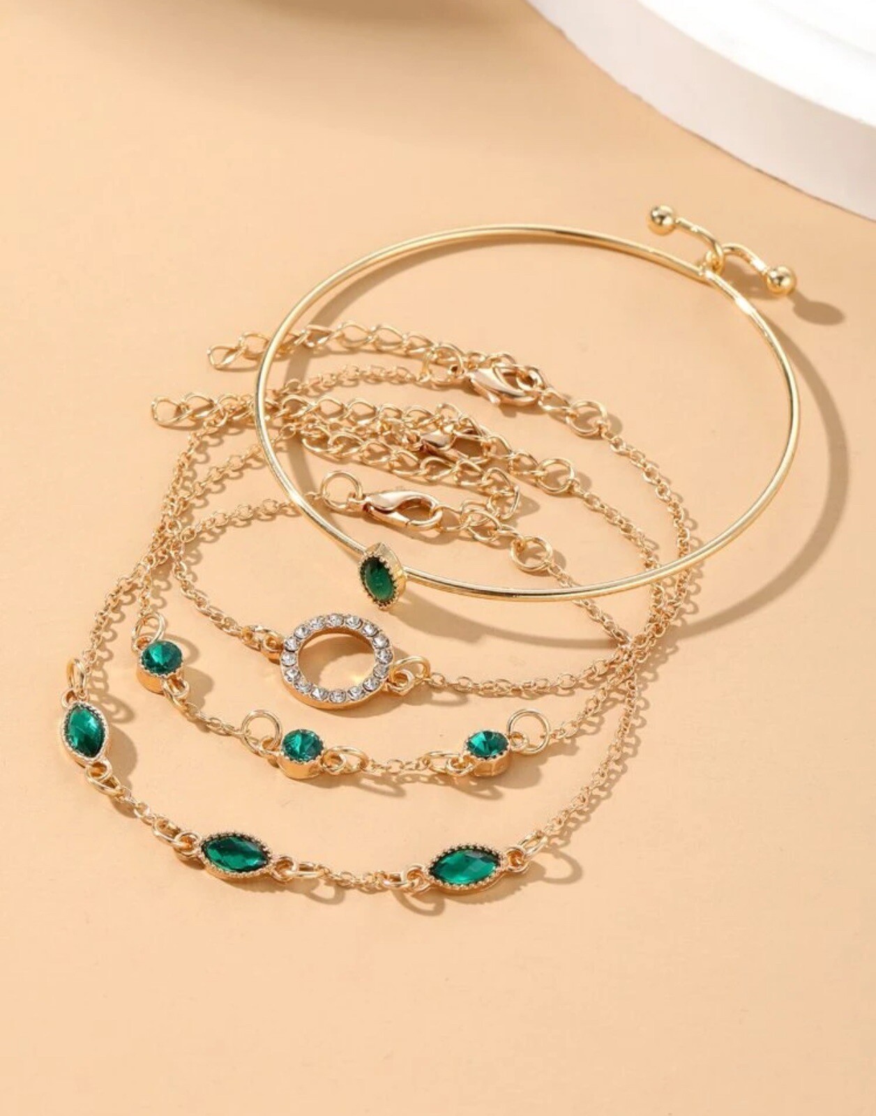 Bracelet femme doré orné de zircon jaune éclatant, parure d'exception de 4 chaînes en pierres vertes