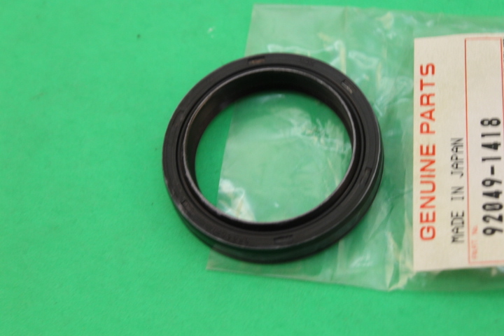 구아어 NOS 1994-1997 Kawasaki ZX600 Ninja ZX-6R Fork Outer Oil Seal 92049