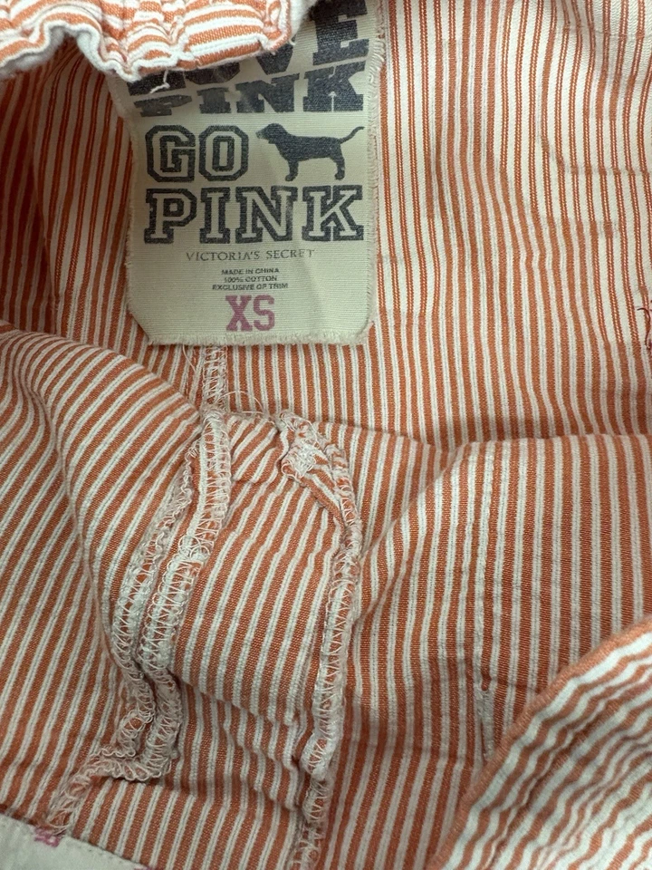 Lindos Pantalones Cortos Rosa Victoria Secret XS Rojo Pin Raya Foto 3 de 4