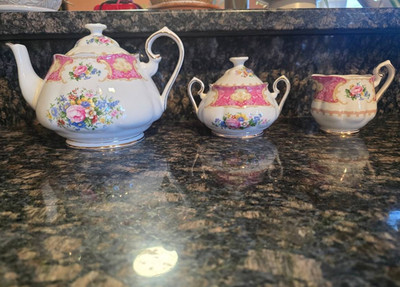 Royal Albert Lady Carlyle 3pc Bone China Teapot Sugar Bowl Creamer Lid 1994