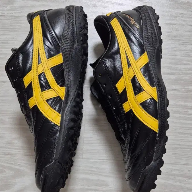 Asics C3 TF 240 Indoor Soccer Shoes Japan Version thumbnail 2