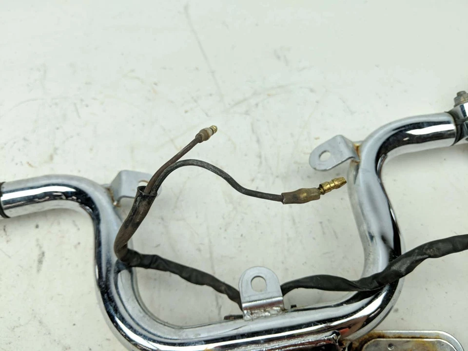 96 Yamaha XVZ1300 Royal Star Venture Rear Turn Signal Flasher Indicator Lightbar - Image 4 of 4