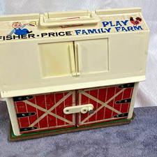 Fisher-Price Play Family Farm Toy Barn Building MPN FAMILY PLAY FARM