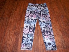 Evolution And Creation womens leggings size S small MINT cond cropped