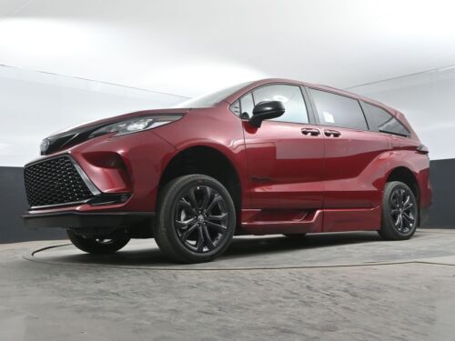 2025 Toyota XSE Sport Hybrid Handicap Wheelchair Conversion Van Braun - Picture 19 of 24
