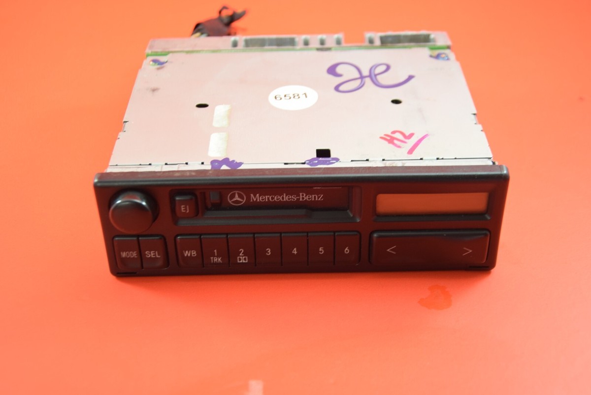 H2 98-05 Mercedes ML320 ML350 ML430 ML500 AM/FM Radio Cassette