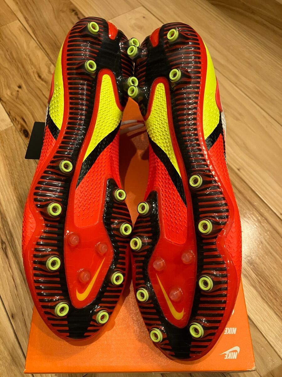 Nike Phantom GT2 Elite AG-Pro White Bright Crimson Black Nike Phantom GT2 Elite AG-Pro White Bright Crimson Black
