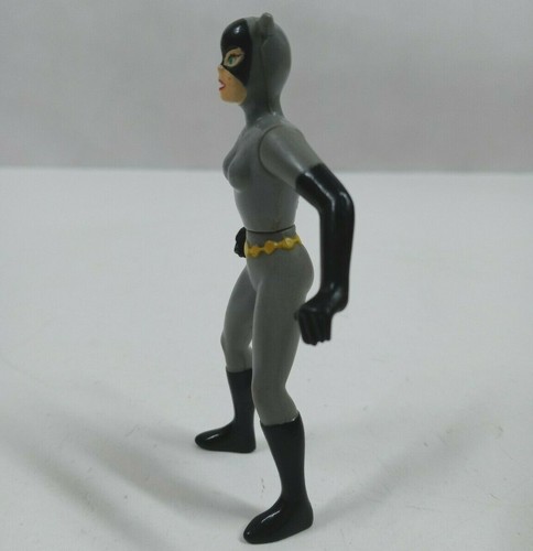 Vintage 1993 DC Comics Batman II The Animated Series Cat Woman 3.5" McDonalds - Picture 4 of 6