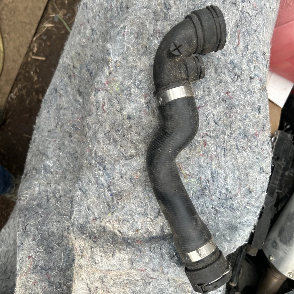 Manguera de radiador BMW 328 Ci 2000 2,8 L6 Foto 2 de 2