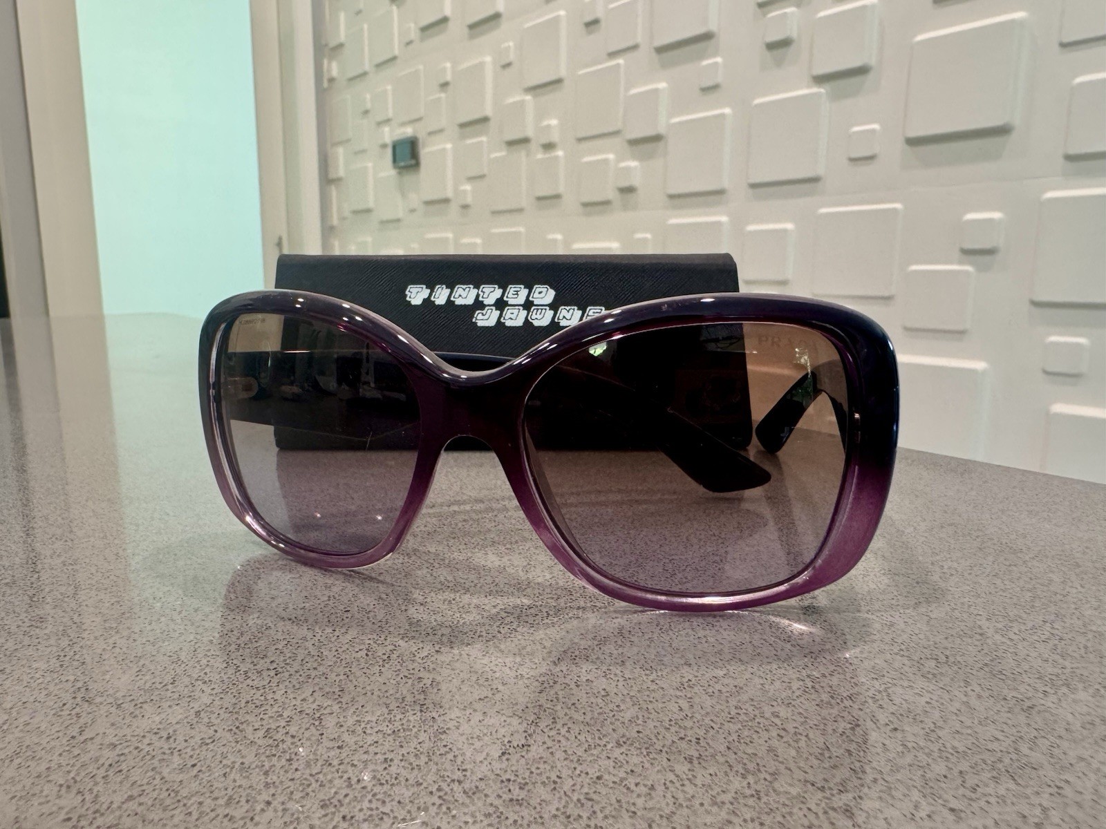 Authentic Prada Oversized Gradient Sunglasses Pur… - image 2