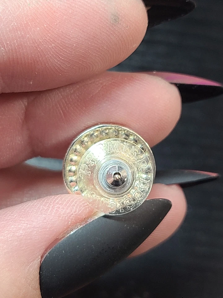 Pendientes Premier Designs “Laura” 1,5 quilates circonita cúbica circonita cúbica en baño de rodio Foto 3 de 3