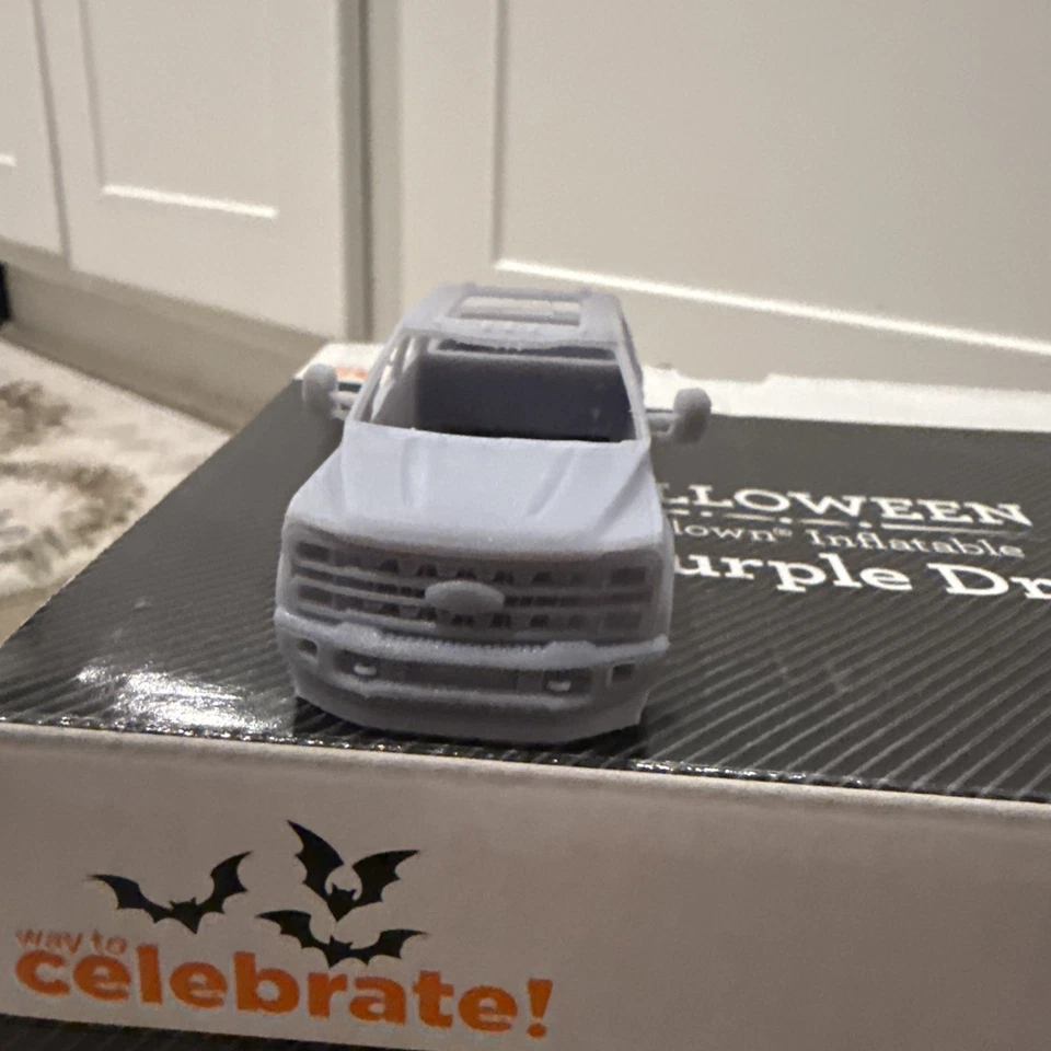 Camión Ford F-250 2024 impreso en 3D 1/64 Foto 2 de 4