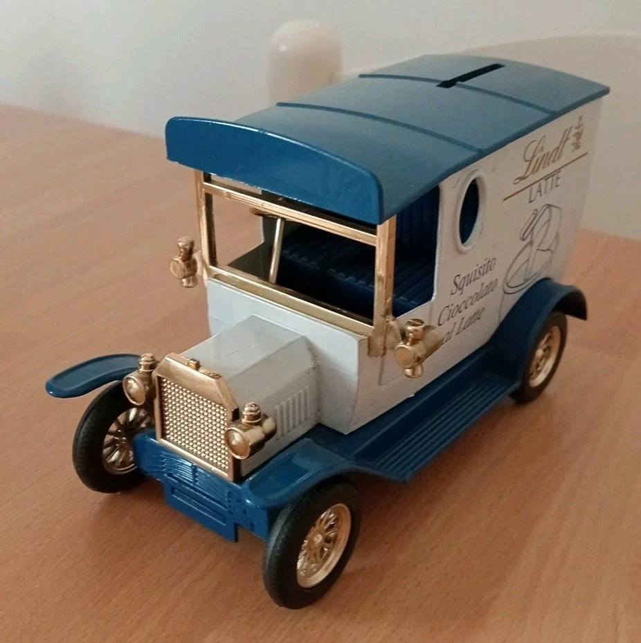 LINDT automodello FORD T salvadanaio pubblicitario - Immagine 2 di 4