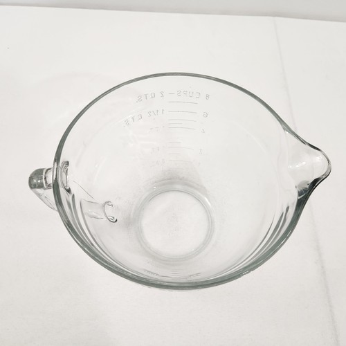 PAMPERED CHEF 2 Qt 8 Cup Classic Batter Bowl Measuring Bowl Lid Large Glass - Picture 2 of 7