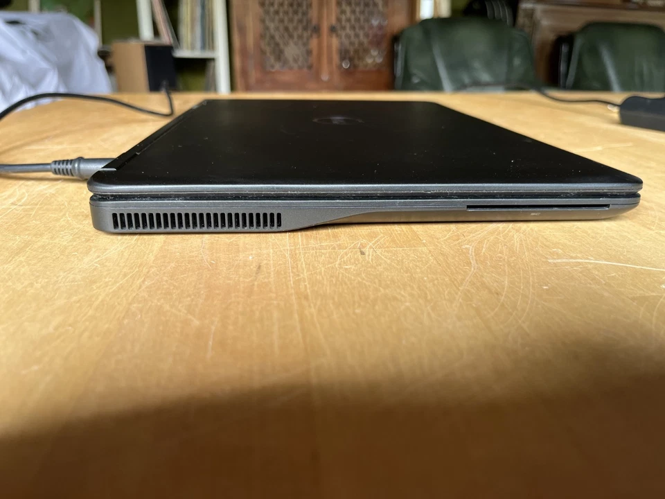 Dell Latitude E7250 · i5-5300U · 8GB · 128GB, photo 4 sur 5