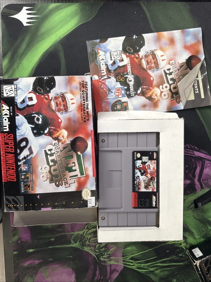 В коробке NFL SNES игры NFL QB CLUB 96 и MADDEN 95 Super Nintendo - Изображение 2 из 3