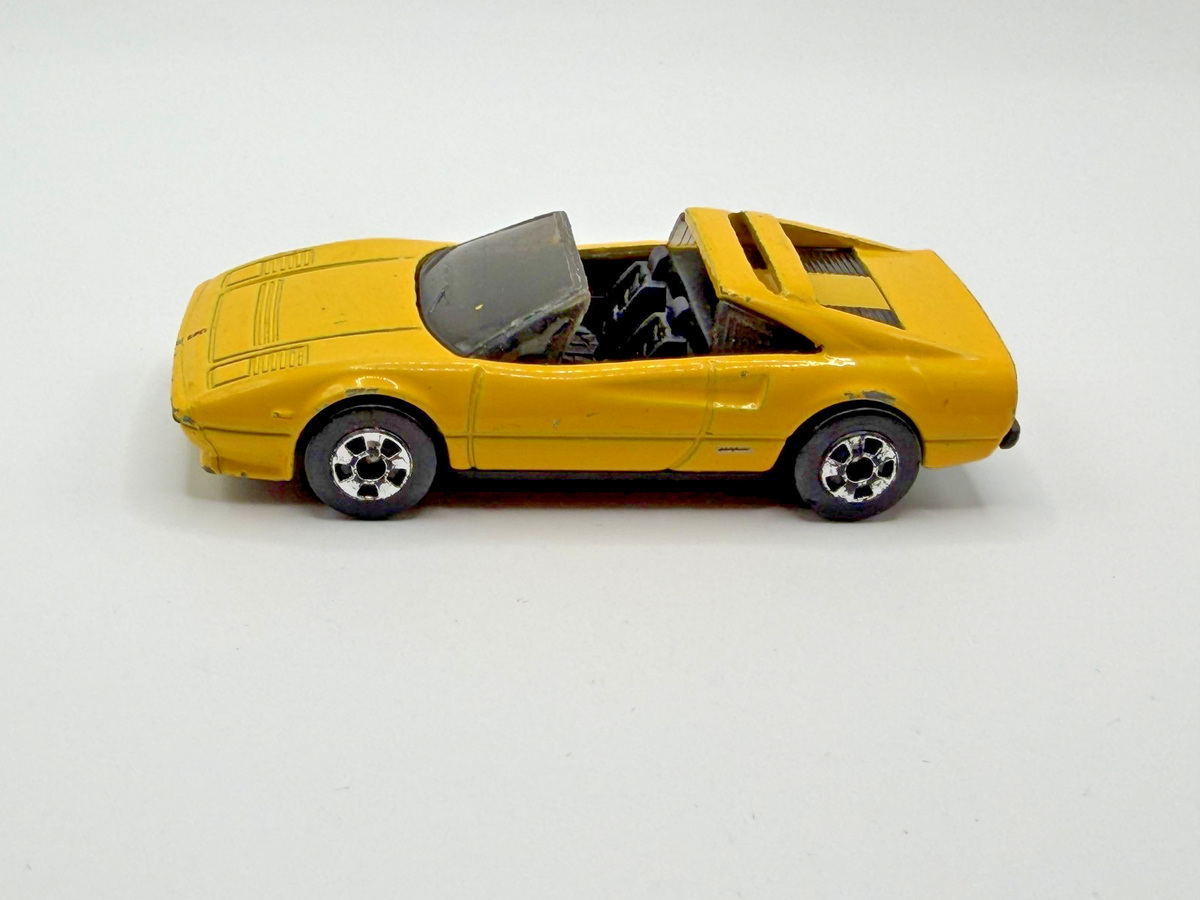 VINTAGE HOT WHEELS FERRARI 308 GTS YELLOW CONVERTIBLE 1:64 DIECAST