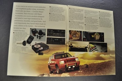 Jeep Cherokee メンテナンスファイルと車体、アクセサリーカタログ 1994-1995 Jeep Grand Cherokee Accessories Brochure Folder