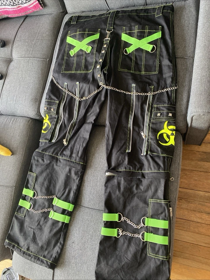 Y2K, Toxic, Green And Black Chain Punk Goth Pants cargo Pants, Baggy Style/Jorts - Image 3 of 4