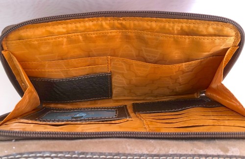 Kathy Van Zeeland Crossbody Bag Faux Soft Brushed Suede VGC Beautiful - 第 15/24 張圖片