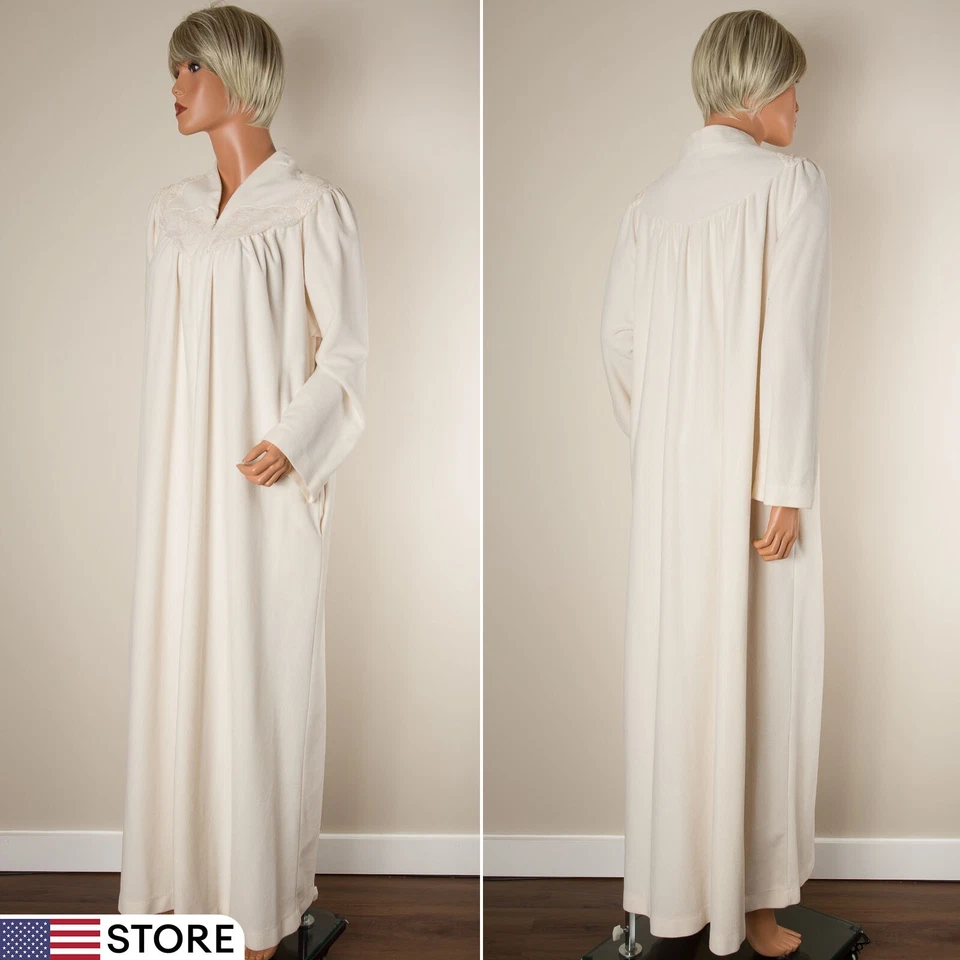 💖VTG SHADOWLINE Nightgown Fleece Cream Housecoat Long Sleeve 1/2 Zip Pockets M - Image 2 of 4