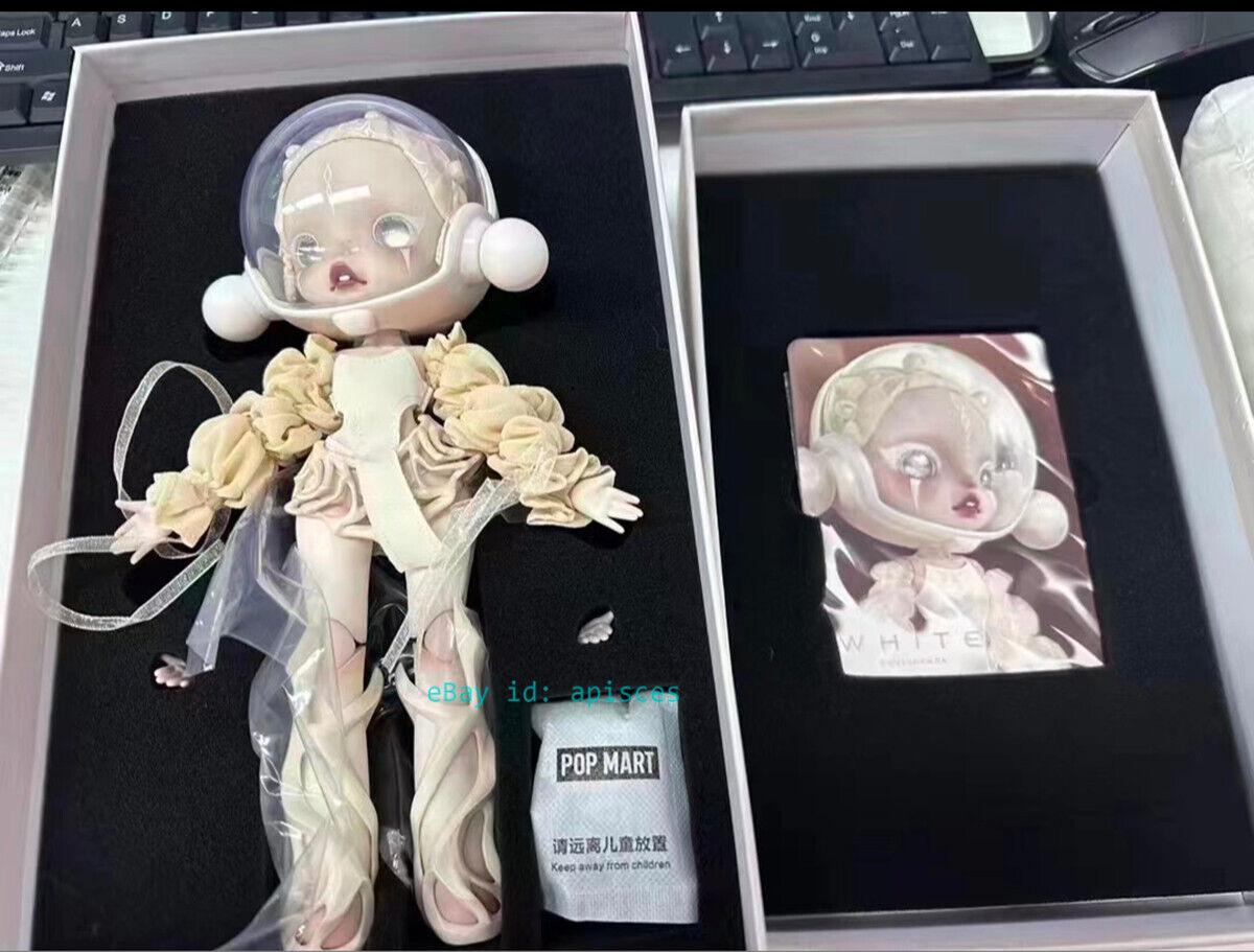 POPMART Skullpanda White dew shimmer Cute toys Model Actiuon POPMART Skullpanda White dew shimmer Cute toys Model Actiuon