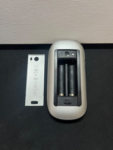 Apple Magic Mouse 1 biała A1296 bezprzewodowa Bluetooth - Zdjęcie 3 z 4