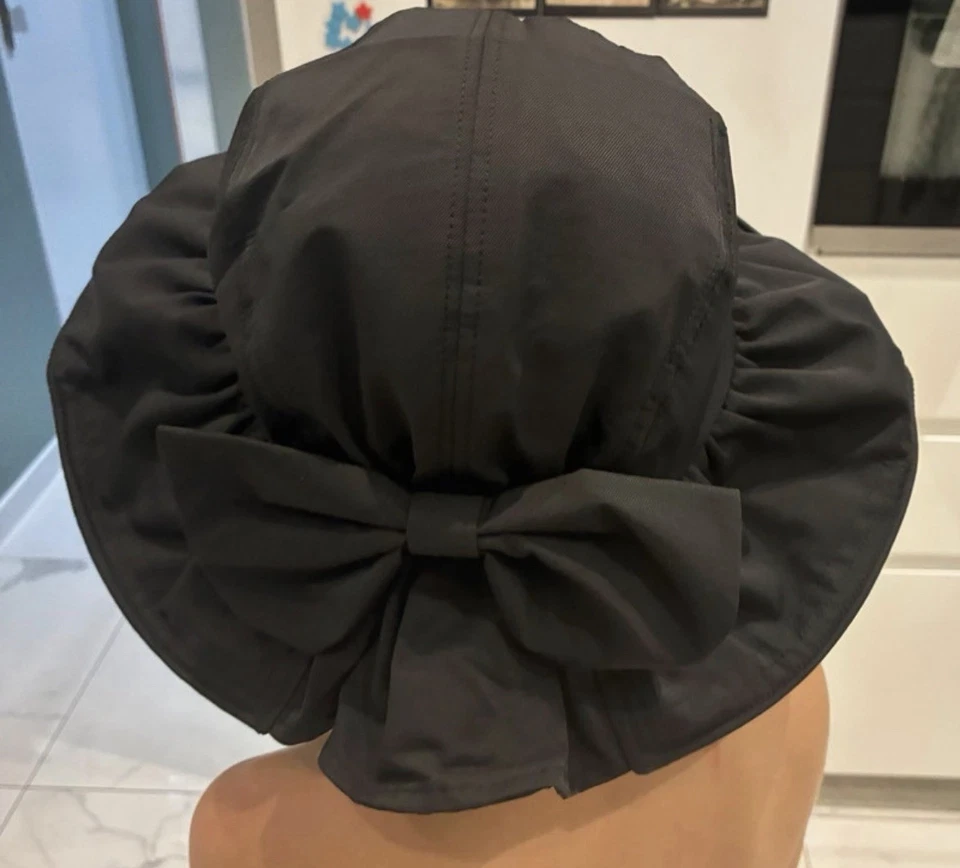Chapeau femme noir uni à large bord avec grand nœud et cordon de serrage, M - Photo 1/4