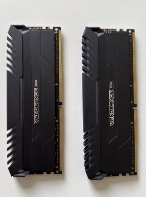 CORSAIR VENGEANCE RGB 16GB (2 x 8GB) DDR4 DRAM 3000MHz C15 - CMR16GX4M2C3000C15