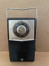 Vintage RCA VICTOR Black Transistor Radio Model T-1D