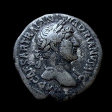 Denario de plata auténtico Adriano - Serpiente alimentadora Salus - 123 dC - RIC 137