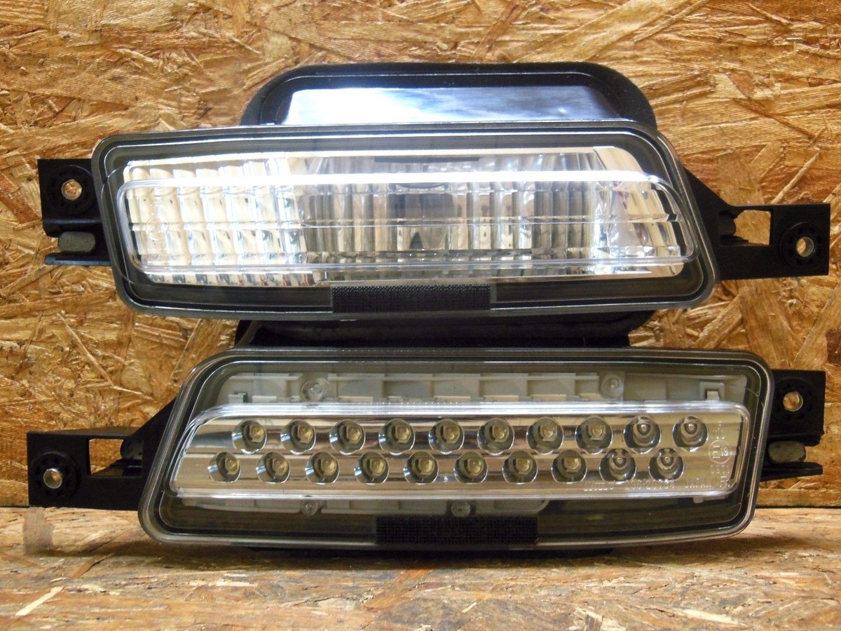 2003 09 JDM SUBARU LEGACY BP WAGON GARNISH REVERSE LIGHT LED TAIL